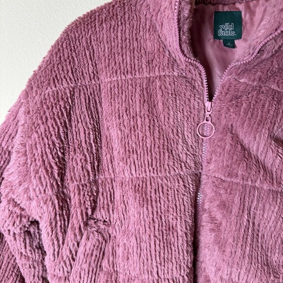WILD FABLE Rose Pink Faux Fur Quilted Cropped Puffer Jacket Size Medium - Picture 3 of 9